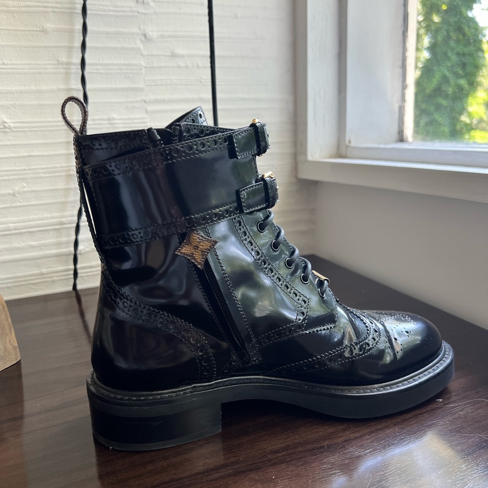 Louis Vuitton Black Patent Leather Lasercut Accents Combat Boots Size 39 - Picture 9 of 10